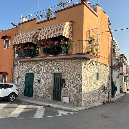 Dimora Cuoccio Bed & Breakfast Bari Exterior photo