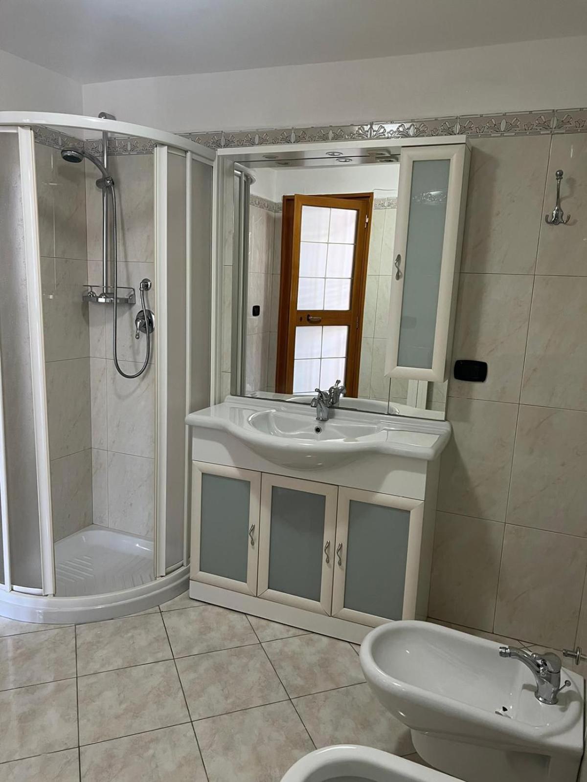 Dimora Cuoccio Bed & Breakfast Bari Exterior photo