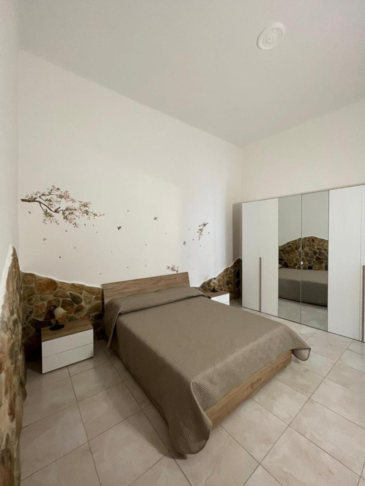 Dimora Cuoccio Bed & Breakfast Bari Exterior photo